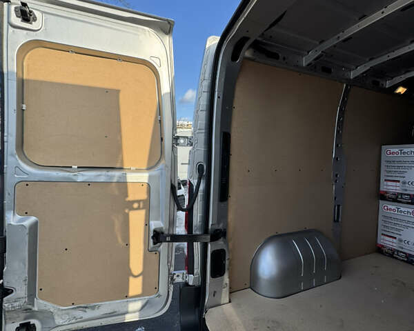 Сірий Рено Мастєр, об'ємом двигуна 2.3 л та пробігом 229 тис. км за 18900 $, фото 21 на Automoto.ua