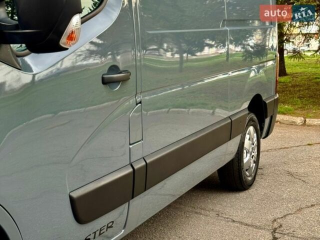 Серый Рено Мастер, объемом двигателя 2.3 л и пробегом 236 тыс. км за 20550 $, фото 12 на Automoto.ua