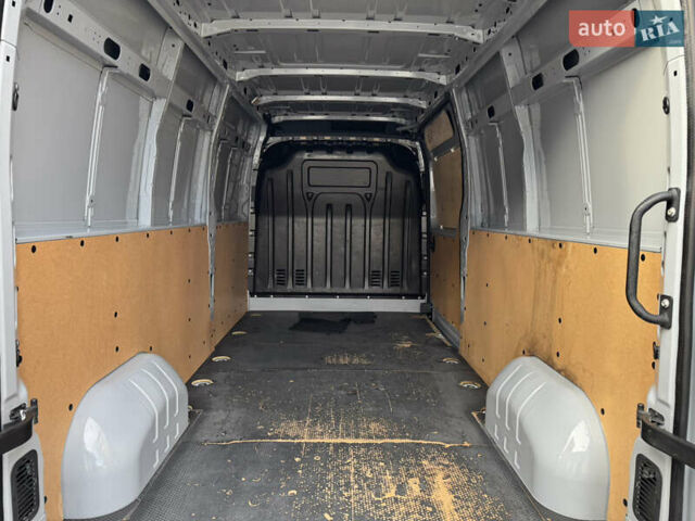 Серый Рено Мастер, объемом двигателя 2.3 л и пробегом 235 тыс. км за 21200 $, фото 19 на Automoto.ua