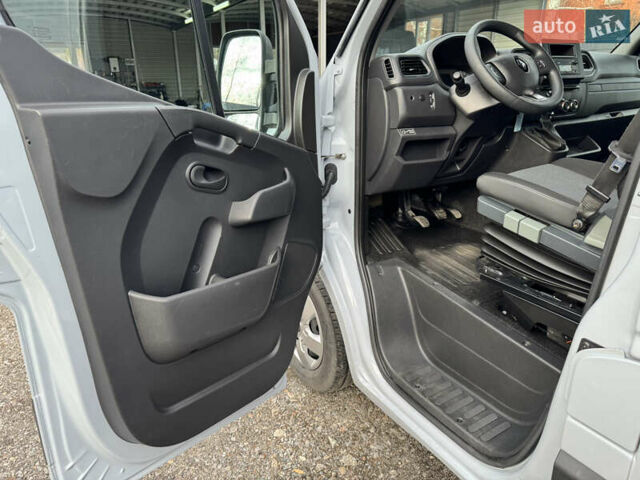 Серый Рено Мастер, объемом двигателя 2.3 л и пробегом 235 тыс. км за 21200 $, фото 24 на Automoto.ua