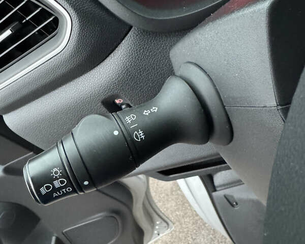 Сірий Рено Мастєр, об'ємом двигуна 2.3 л та пробігом 242 тис. км за 20700 $, фото 19 на Automoto.ua