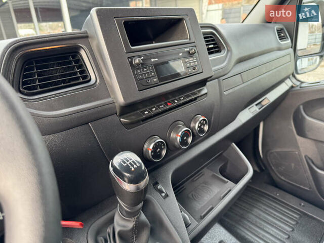 Серый Рено Мастер, объемом двигателя 2.3 л и пробегом 235 тыс. км за 21200 $, фото 31 на Automoto.ua