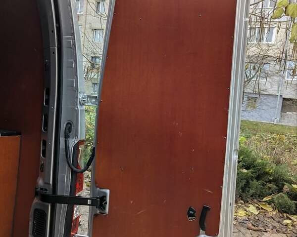 Сірий Рено Мастєр, об'ємом двигуна 2.3 л та пробігом 182 тис. км за 18500 $, фото 45 на Automoto.ua