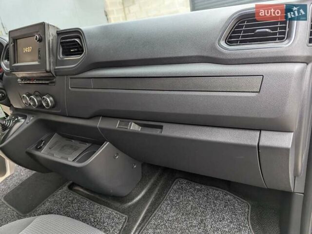 Сірий Рено Мастєр, об'ємом двигуна 2.3 л та пробігом 182 тис. км за 18500 $, фото 35 на Automoto.ua