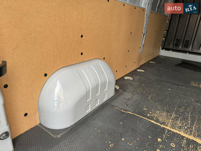 Серый Рено Мастер, объемом двигателя 2.3 л и пробегом 235 тыс. км за 21200 $, фото 22 на Automoto.ua