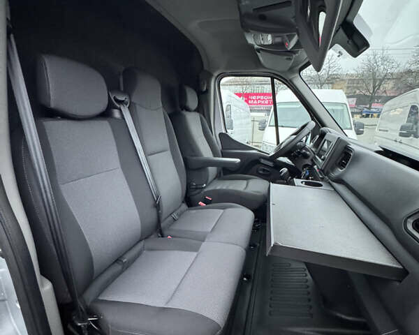 Сірий Рено Мастєр, об'ємом двигуна 2.3 л та пробігом 242 тис. км за 20700 $, фото 21 на Automoto.ua