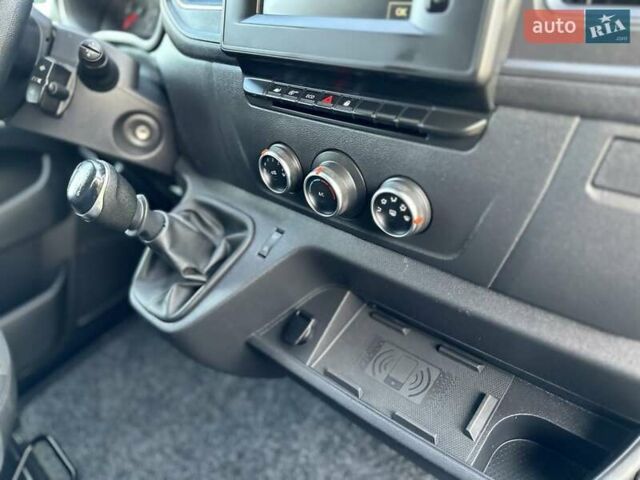 Сірий Рено Мастєр, об'ємом двигуна 2.3 л та пробігом 274 тис. км за 19000 $, фото 15 на Automoto.ua