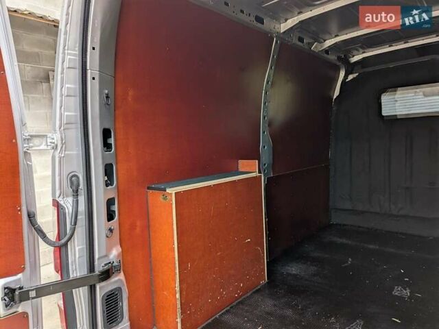 Сірий Рено Мастєр, об'ємом двигуна 2.3 л та пробігом 182 тис. км за 18500 $, фото 48 на Automoto.ua