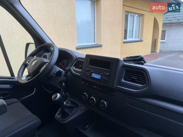 Серый Рено Мастер, объемом двигателя 2.3 л и пробегом 174 тыс. км за 18900 $, фото 74 на Automoto.ua