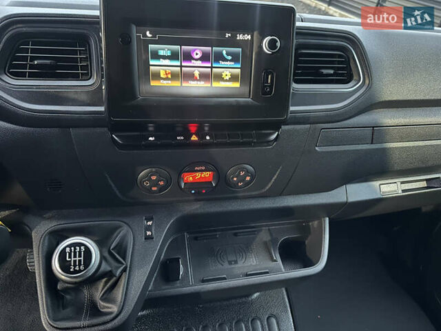 Серый Рено Мастер, объемом двигателя 2.3 л и пробегом 176 тыс. км за 21800 $, фото 60 на Automoto.ua