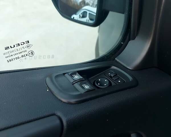 Сірий Рено Мастєр, об'ємом двигуна 2.3 л та пробігом 189 тис. км за 25900 $, фото 47 на Automoto.ua