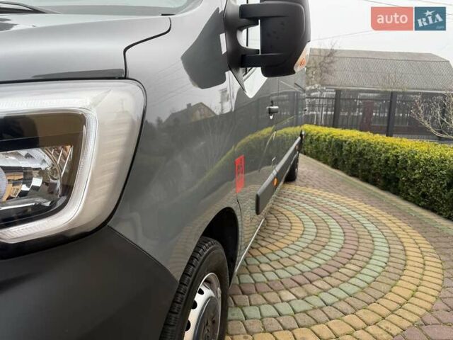 Серый Рено Мастер, объемом двигателя 2.3 л и пробегом 174 тыс. км за 18900 $, фото 16 на Automoto.ua