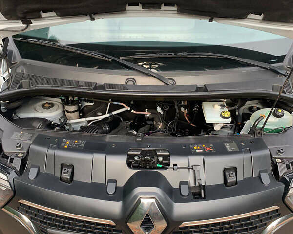 Сірий Рено Мастєр, об'ємом двигуна 0 л та пробігом 205 тис. км за 19700 $, фото 21 на Automoto.ua