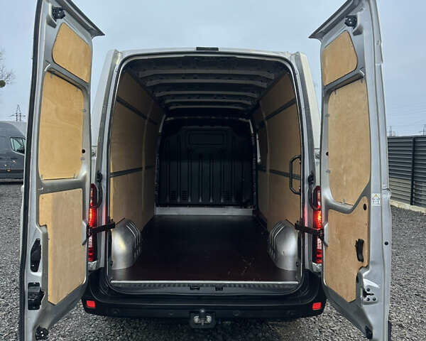 Серый Рено Мастер, объемом двигателя 2.3 л и пробегом 176 тыс. км за 21800 $, фото 33 на Automoto.ua