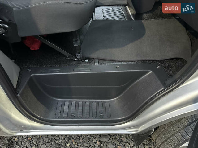 Серый Рено Мастер, объемом двигателя 2.3 л и пробегом 176 тыс. км за 21800 $, фото 67 на Automoto.ua