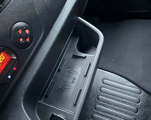 Серый Рено Мастер, объемом двигателя 2.3 л и пробегом 176 тыс. км за 21800 $, фото 48 на Automoto.ua