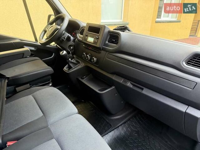 Серый Рено Мастер, объемом двигателя 2.3 л и пробегом 174 тыс. км за 18900 $, фото 75 на Automoto.ua