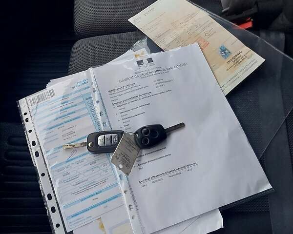 Сірий Рено Мастєр, об'ємом двигуна 2.3 л та пробігом 189 тис. км за 25900 $, фото 71 на Automoto.ua