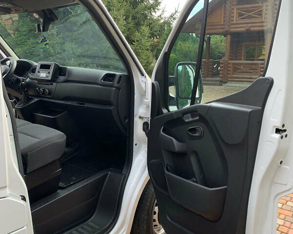 Сірий Рено Мастєр, об'ємом двигуна 0 л та пробігом 205 тис. км за 19700 $, фото 12 на Automoto.ua