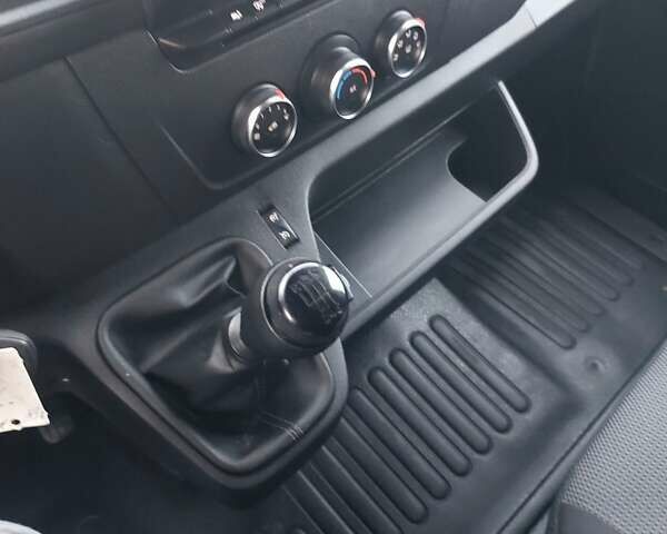 Сірий Рено Мастєр, об'ємом двигуна 2.3 л та пробігом 189 тис. км за 25900 $, фото 59 на Automoto.ua