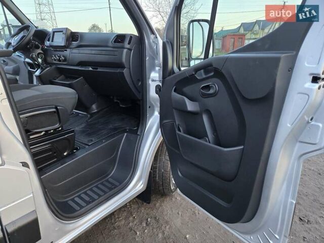 Серый Рено Мастер, объемом двигателя 2.3 л и пробегом 152 тыс. км за 19900 $, фото 30 на Automoto.ua