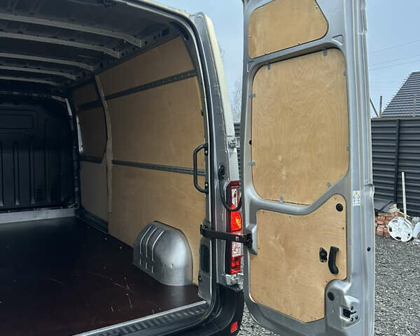 Серый Рено Мастер, объемом двигателя 2.3 л и пробегом 176 тыс. км за 21800 $, фото 35 на Automoto.ua