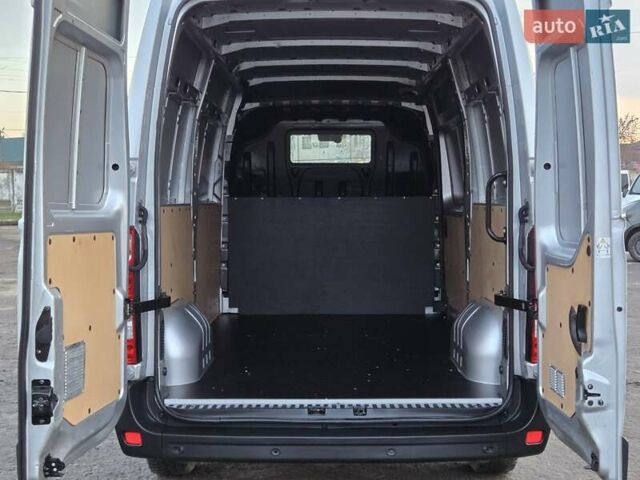 Серый Рено Мастер, объемом двигателя 2.3 л и пробегом 152 тыс. км за 19900 $, фото 3 на Automoto.ua