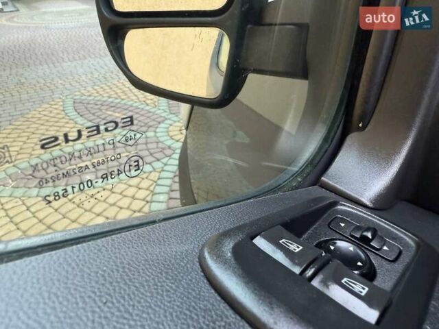 Серый Рено Мастер, объемом двигателя 2.3 л и пробегом 174 тыс. км за 18900 $, фото 51 на Automoto.ua