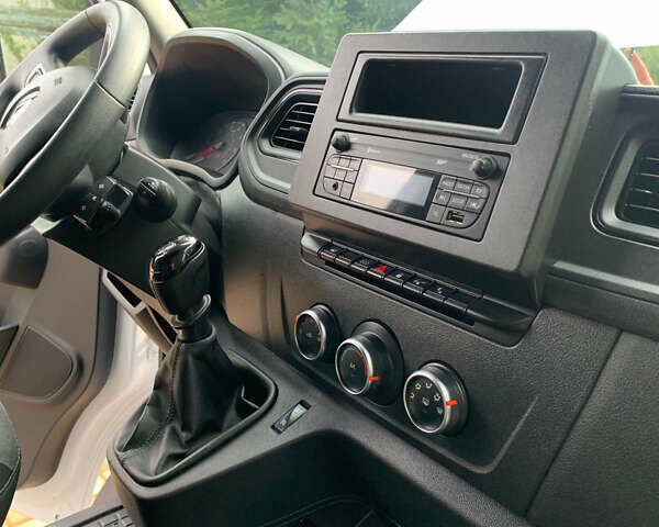 Сірий Рено Мастєр, об'ємом двигуна 0 л та пробігом 205 тис. км за 19700 $, фото 15 на Automoto.ua