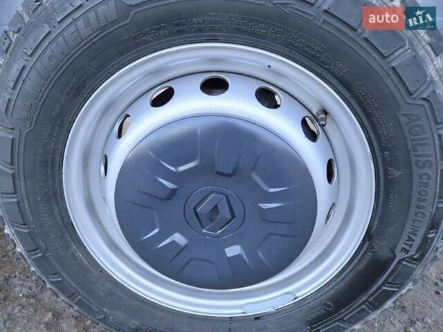 Серый Рено Мастер, объемом двигателя 2.3 л и пробегом 152 тыс. км за 19900 $, фото 8 на Automoto.ua