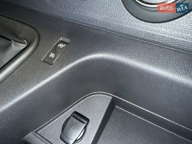 Серый Рено Мастер, объемом двигателя 2.3 л и пробегом 174 тыс. км за 18900 $, фото 81 на Automoto.ua