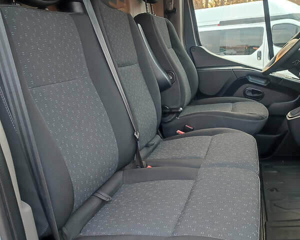 Серый Рено Мастер, объемом двигателя 2.3 л и пробегом 50 тыс. км за 27550 $, фото 35 на Automoto.ua