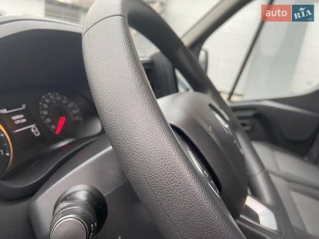 Серый Рено Мастер, объемом двигателя 2.3 л и пробегом 196 тыс. км за 20997 $, фото 24 на Automoto.ua