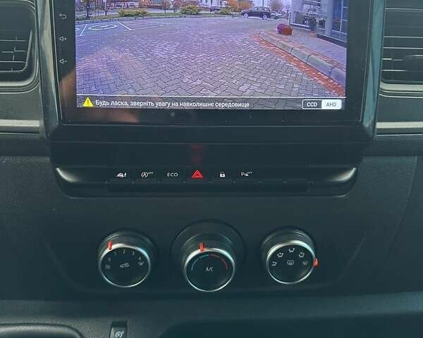 Серый Рено Мастер, объемом двигателя 2.3 л и пробегом 189 тыс. км за 21799 $, фото 25 на Automoto.ua