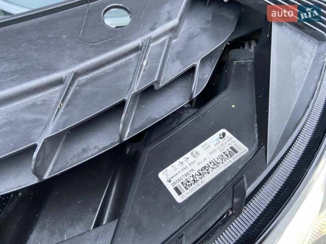 Сірий Рено Мастєр, об'ємом двигуна 2.3 л та пробігом 197 тис. км за 21799 $, фото 26 на Automoto.ua