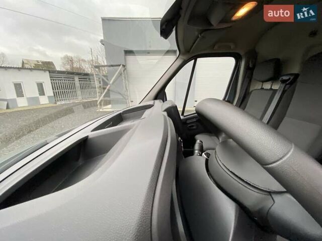 Серый Рено Мастер, объемом двигателя 2.3 л и пробегом 196 тыс. км за 20997 $, фото 22 на Automoto.ua