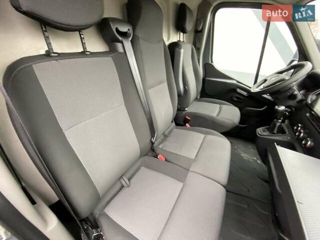 Сірий Рено Мастєр, об'ємом двигуна 2 л та пробігом 211 тис. км за 21999 $, фото 31 на Automoto.ua