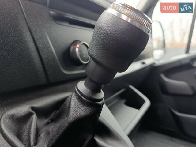 Серый Рено Мастер, объемом двигателя 2.3 л и пробегом 193 тыс. км за 20999 $, фото 23 на Automoto.ua