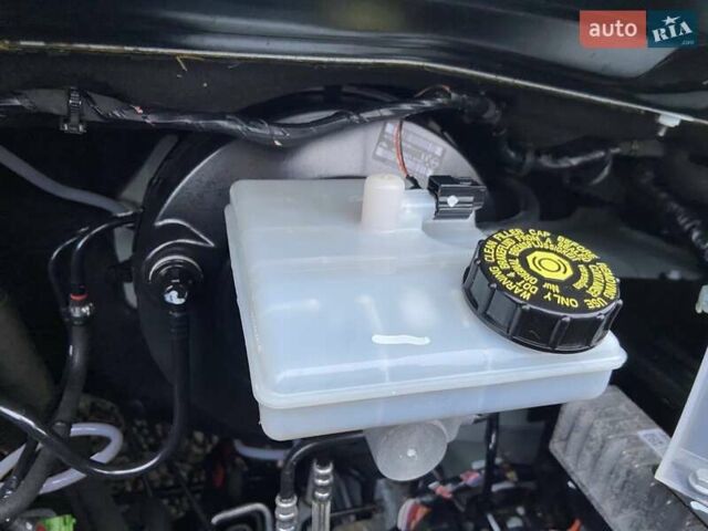 Сірий Рено Мастєр, об'ємом двигуна 2.3 л та пробігом 197 тис. км за 21799 $, фото 18 на Automoto.ua