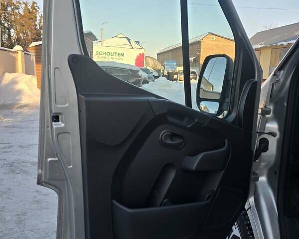 Серый Рено Мастер, объемом двигателя 2.3 л и пробегом 294 тыс. км за 22900 $, фото 19 на Automoto.ua