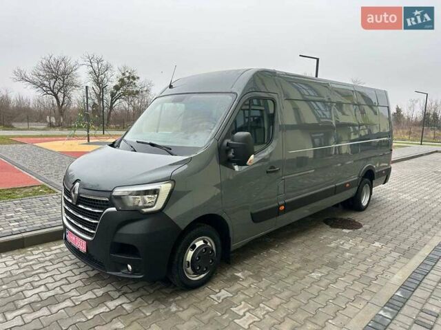 Серый Рено Мастер, объемом двигателя 2.3 л и пробегом 289 тыс. км за 31899 $, фото 1 на Automoto.ua