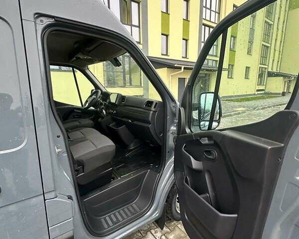 Серый Рено Мастер, объемом двигателя 2.3 л и пробегом 289 тыс. км за 31899 $, фото 27 на Automoto.ua