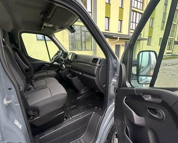 Серый Рено Мастер, объемом двигателя 2.3 л и пробегом 289 тыс. км за 31899 $, фото 26 на Automoto.ua