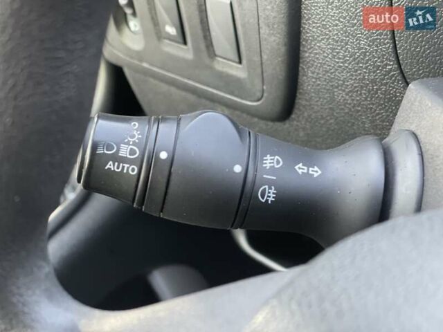 Серый Рено Мастер, объемом двигателя 2.3 л и пробегом 265 тыс. км за 16400 $, фото 22 на Automoto.ua