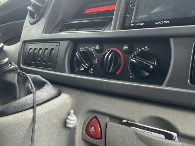 Серый Рено Мастер, объемом двигателя 0 л и пробегом 563 тыс. км за 7600 $, фото 4 на Automoto.ua