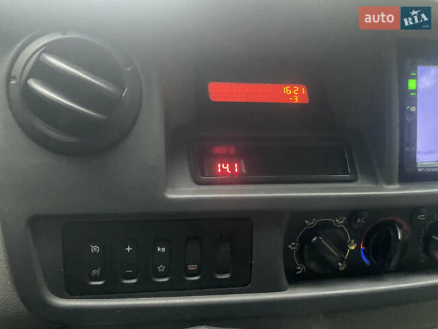 Серый Рено Мастер, объемом двигателя 2.5 л и пробегом 560 тыс. км за 7900 $, фото 7 на Automoto.ua