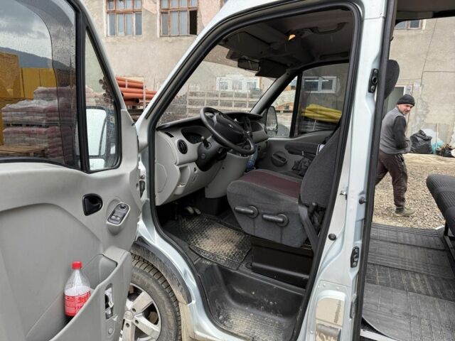 Серый Рено Мастер, объемом двигателя 2.5 л и пробегом 356 тыс. км за 6000 $, фото 9 на Automoto.ua