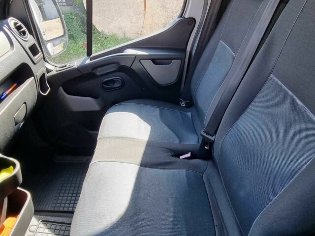 Серый Рено Мастер, объемом двигателя 2.3 л и пробегом 265 тыс. км за 18868 $, фото 9 на Automoto.ua