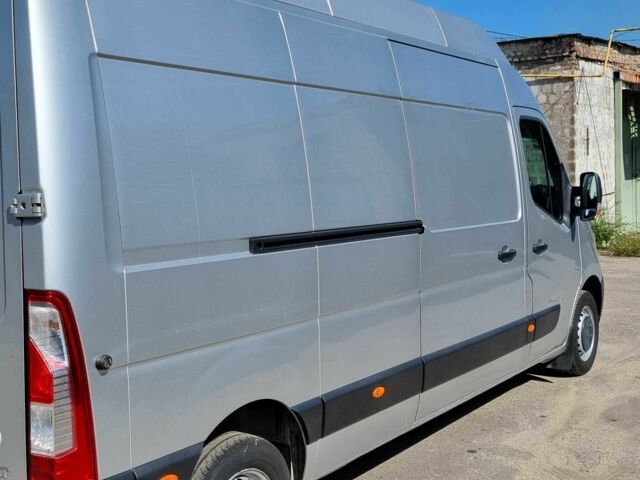 Серый Рено Мастер, объемом двигателя 2.3 л и пробегом 265 тыс. км за 18868 $, фото 2 на Automoto.ua