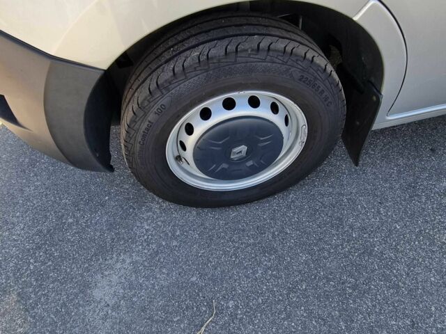 Серый Рено Мастер, объемом двигателя 2.3 л и пробегом 265 тыс. км за 18868 $, фото 14 на Automoto.ua